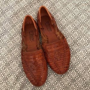 Urban Outfitters huraches